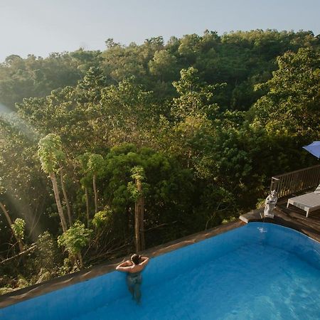 Abasan Hill Hotel And Spa Toyapakeh Exterior photo